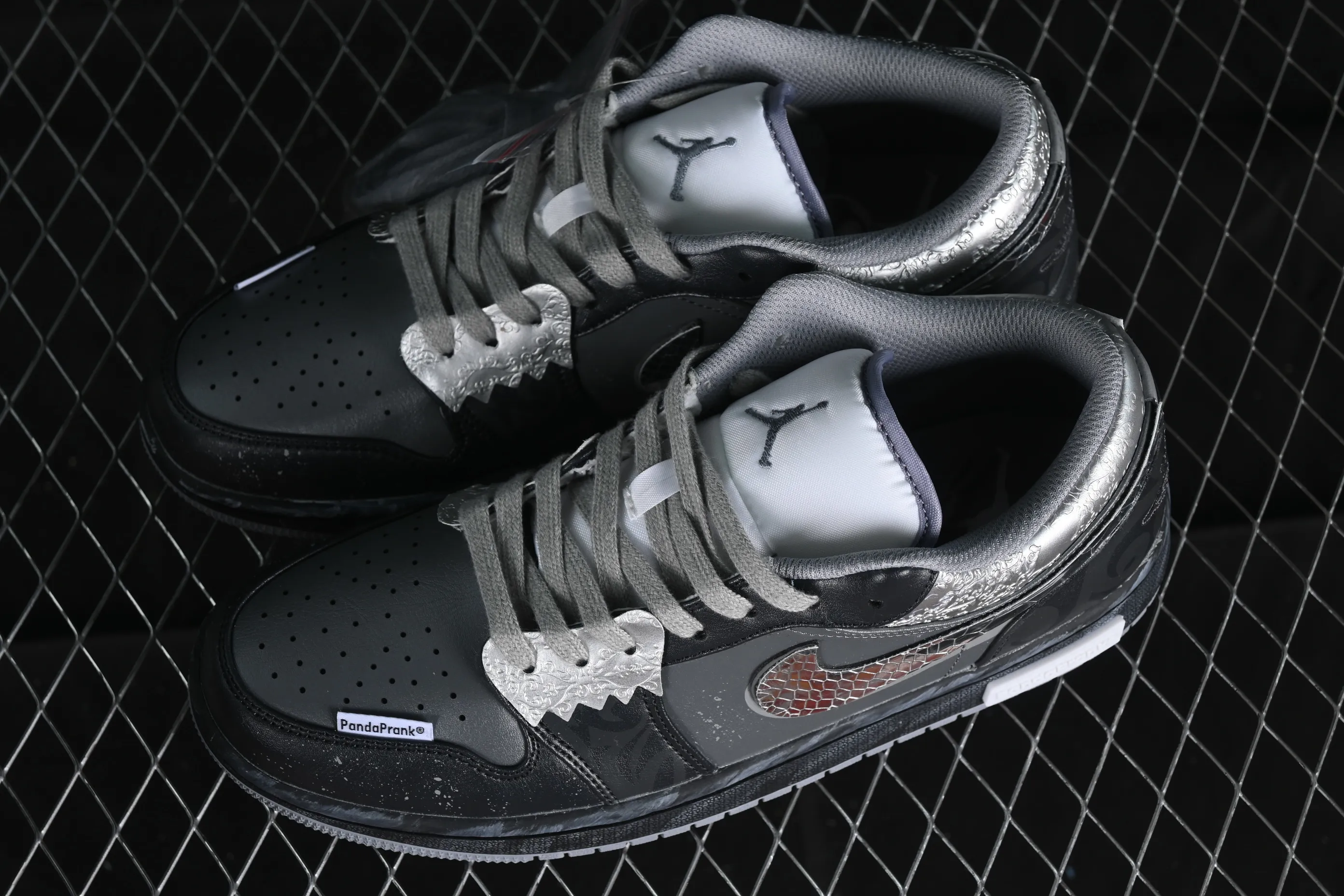 All categories Air Jordan Jordan series basketball shoes Air Jordan 1 Low Air Jordan 1 Low AJ1 Joe 1 Panda Prank Modern Wei Realm Gray Series Black and Silver Gray Low-top Cultural and Casual Shoes 553560-053